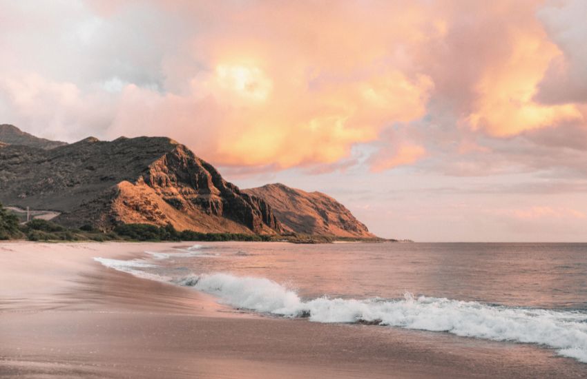 Oahu in Hawaii beach at sunset